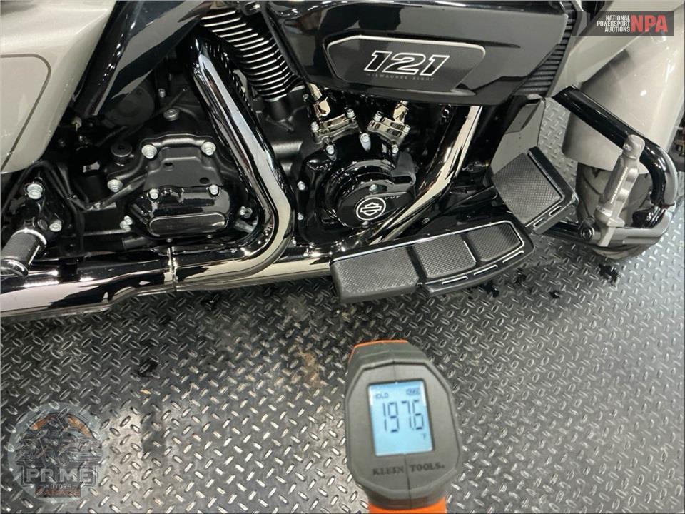 2023 Harley-Davidson FLTRXSE CVO ROAD GLIDE — фото 8