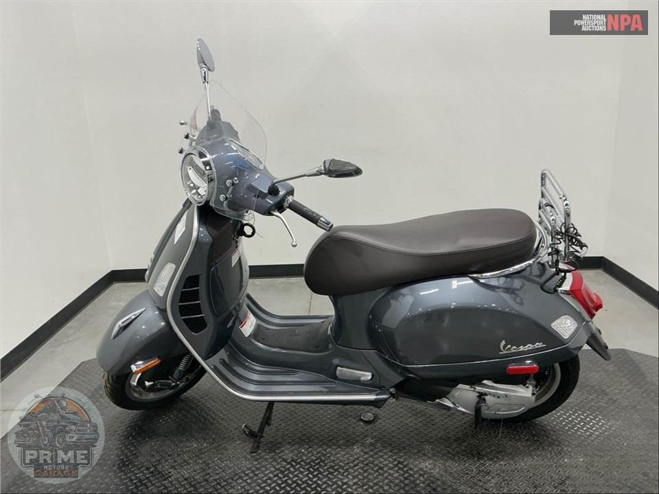 2022 Vespa GTS 300 TOURING HPE — фото 3