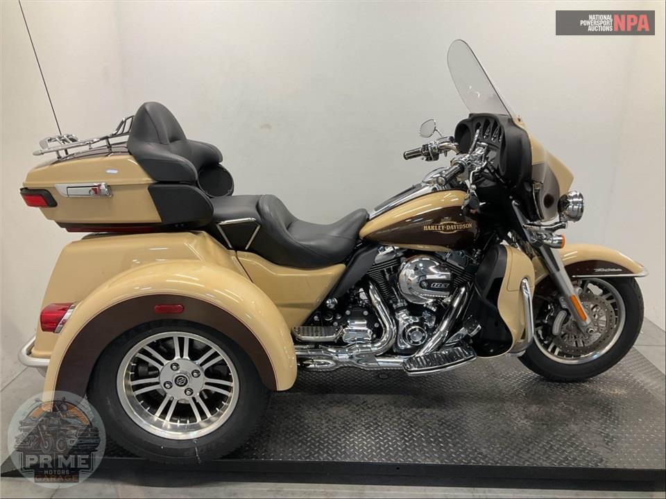 2014 Harley-Davidson FLHTCUTG TRIGLIDE ULTRA CLASSIC — фото 1