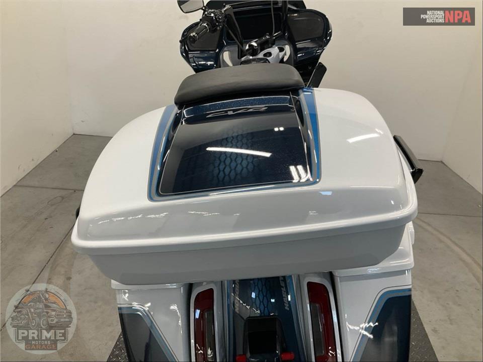2023 Harley-Davidson FLTRXSE CVO ROAD GLIDE — фото 19