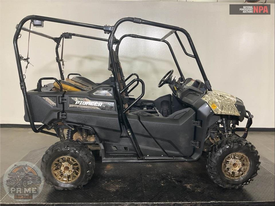 2019 Honda SXS700M4D PIONEER 4 DELUXE (CAMOUFLAGE) — фото 1