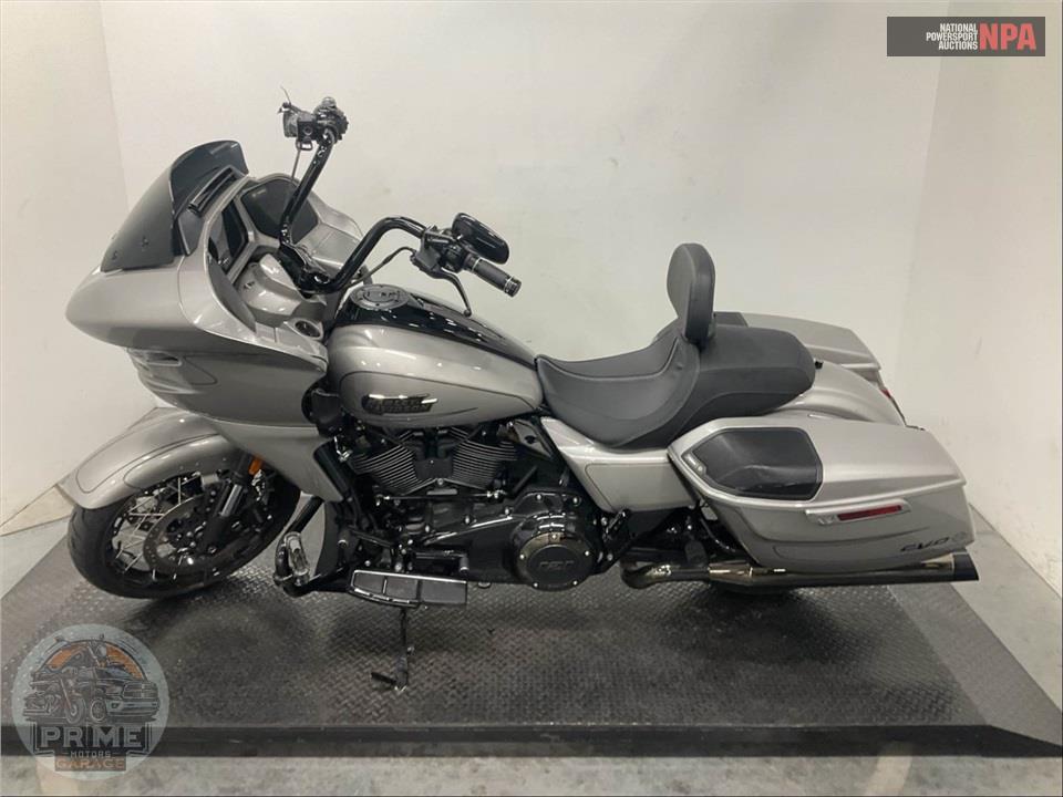 2023 Harley-Davidson FLTRXSE CVO ROAD GLIDE — фото 3