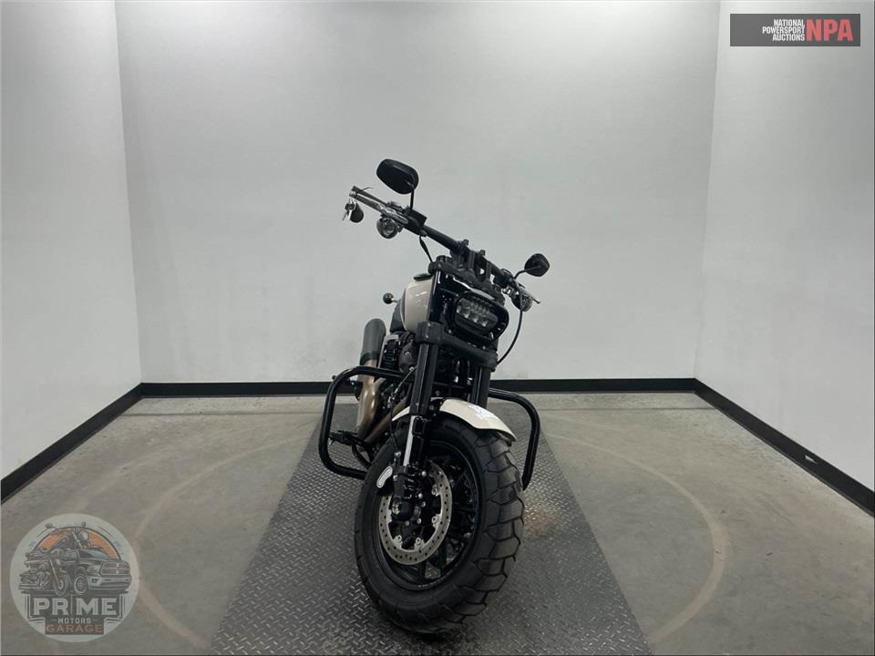 2022 Harley-Davidson FXFBS FAT BOB 114 — фото 2