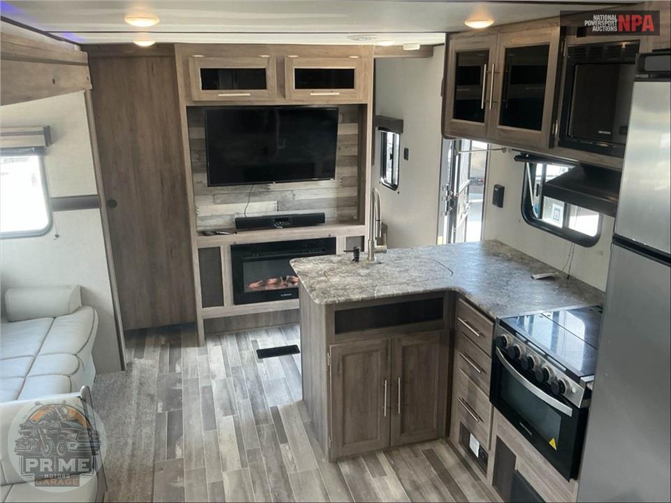 2021 Crossroads Rv M-328 SB ZINGER SERIES — фото 8