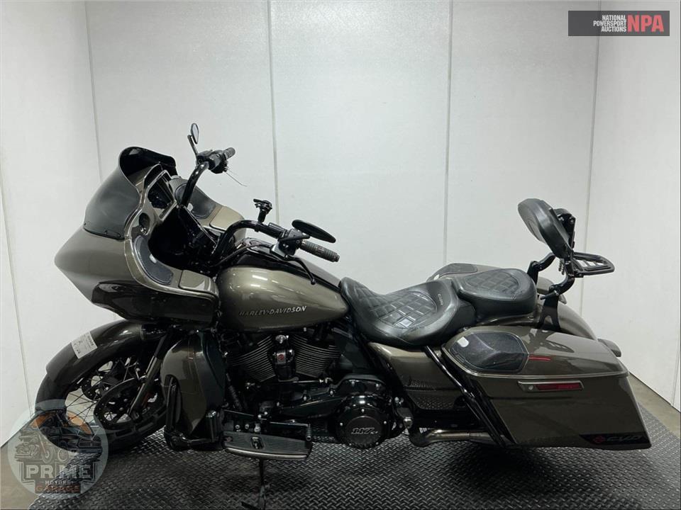 2021 Harley-Davidson FLTRXSE CVO ROAD GLIDE — фото 3