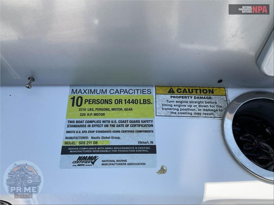 2015 Hurricane Boat SUNDECK SPORT 211 L=21/ E=1-150HP YAMAHA OB — фото 6