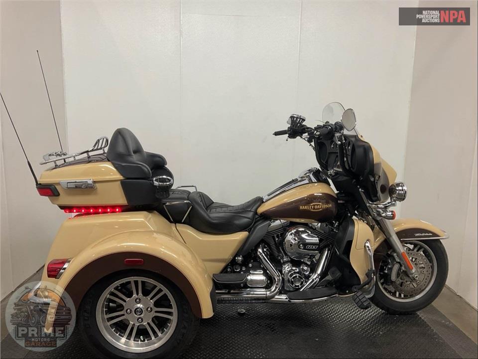 2014 Harley-Davidson FLHTCUTG TRIGLIDE ULTRA CLASSIC — фото 1
