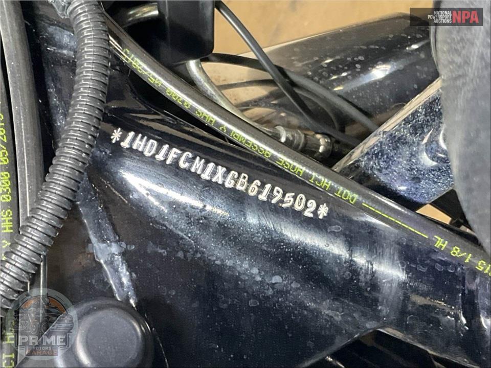 2016 Harley-Davidson FLHTCU ULTRA CLASSIC ELECTRA GLIDE — фото 42