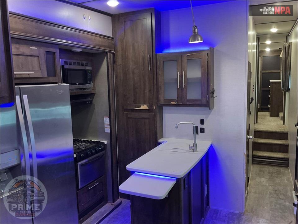 2018 Crossroads Rv M-3751 BH - VOLANTE HP FIFTH WHEEL SERIES — фото 9