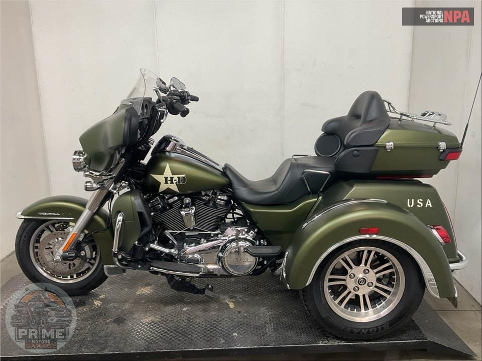 2022 Harley-Davidson FLHTCUTG TRI GLIDE ULTRA CLASSIC — фото 3