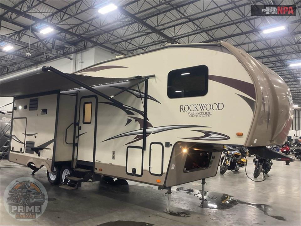 2017 Rockwood By Forest River M-8288WSA - SIGNATURE ULTRA LITE FIFTH WHEEL SERIES — фото 1