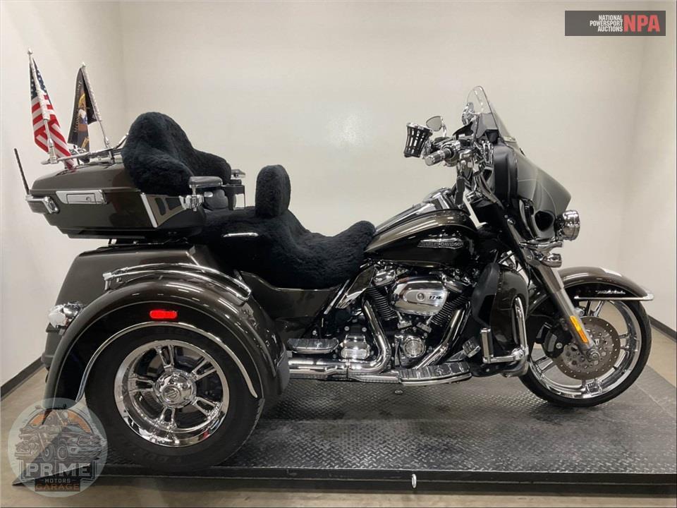 2020 Harley-Davidson FLHTCUTG TRI GLIDE ULTRA — фото 1