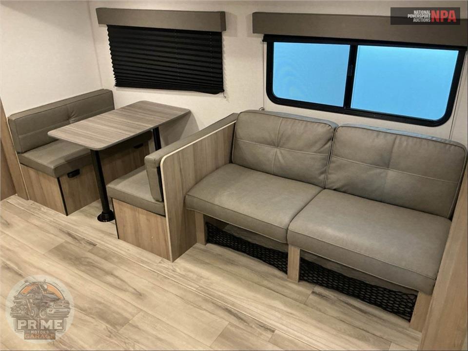 2025 Keystone Rv M-26 BX - COLEMAN LIGHT SERIES — фото 13