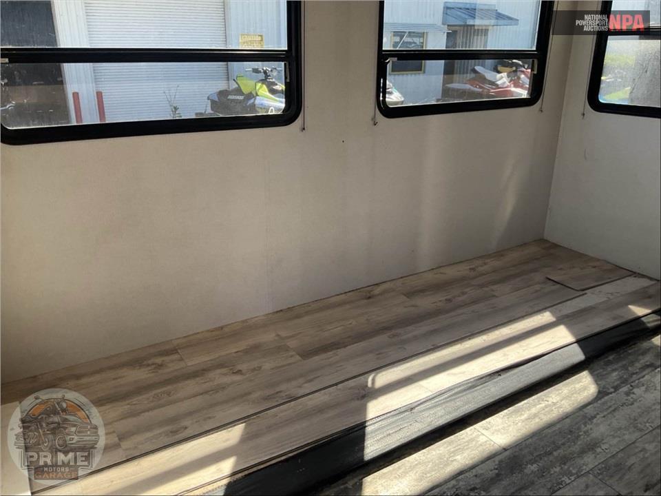 2020 Keystone Rv M-3570 FWLFT - SPRINTER LIMITED FIFTH WHEEL SERIES — фото 11