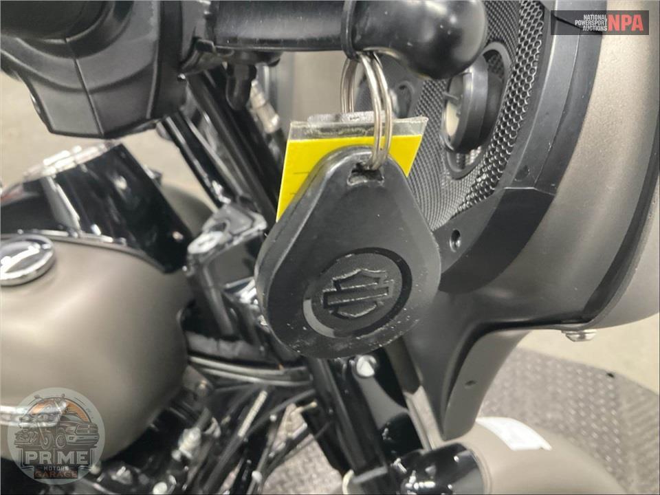 2018 Harley-Davidson FLHRXS ROAD KING SPECIAL — фото 13