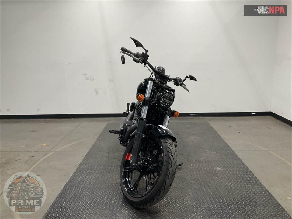 2023 Indian Motorcycle CHIEF (ABS, BLACK METALLIC) — фото 2