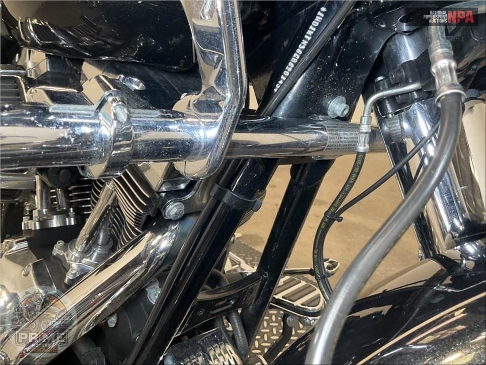 2016 Harley-Davidson FLTRXS ROAD GLIDE SPECIAL — фото 13