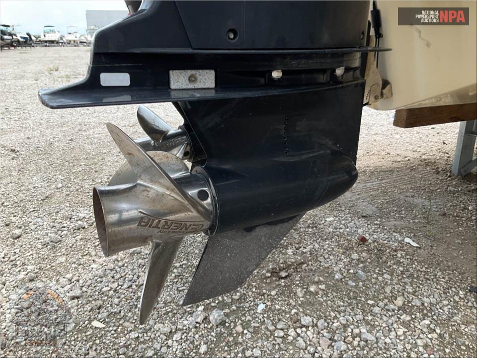 2014 Boston Whaler - UNKNOWN - — фото 12