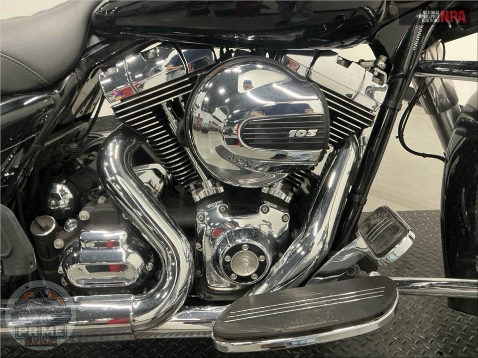 2014 Harley-Davidson FLHXS STREET GLIDE — фото 6