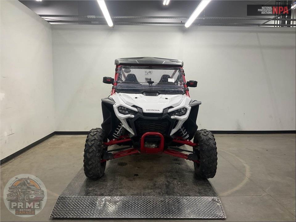 2023 Honda SXS1000S2R TALON 1000R FOX LIVE VALVE — фото 2