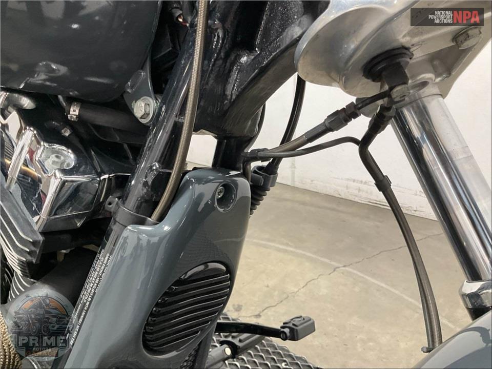 2017 Harley-Davidson FXSB BREAKOUT — фото 12