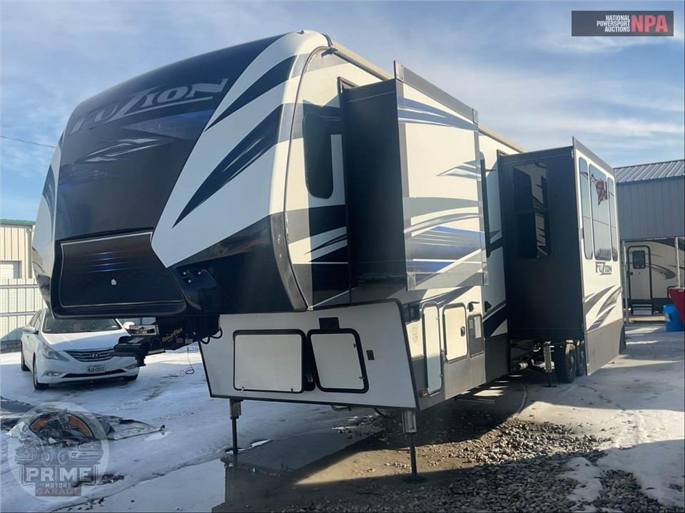 2019 Keystone Rv M-424 - FUZION TOY HAULER TOY HAULER SERIES — фото 2