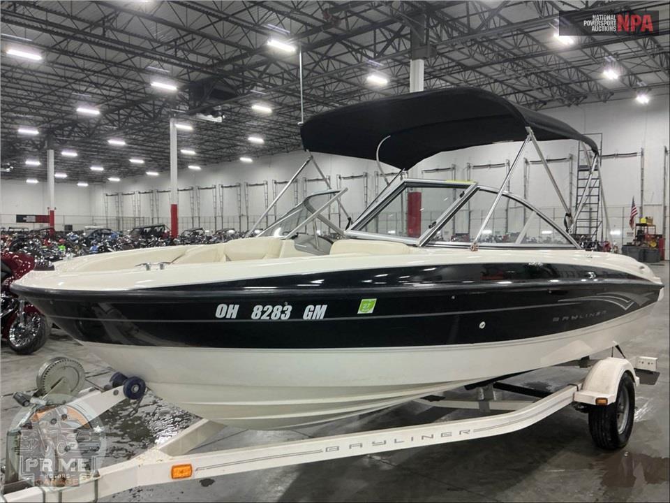 2008 Bayliner Marine 185 BR(**) RUNABOUT SERIES L=18/E=1 140HP MERC IB — фото 2