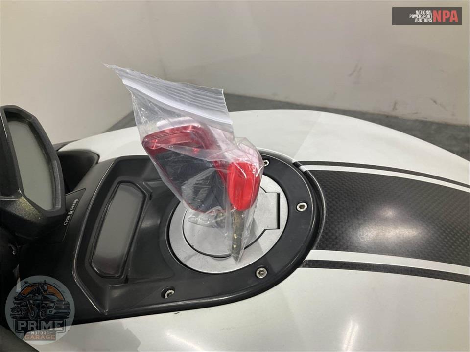 2015 Ducati DIAVEL CARBON WHITE — фото 12