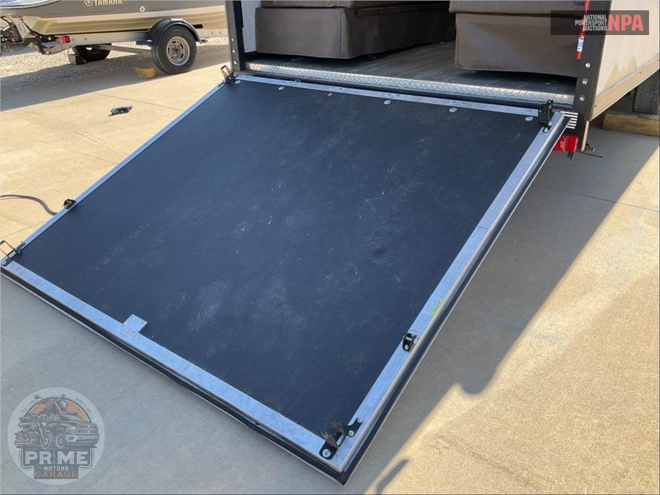 2019 Cherokee By Forest River M-26RR - GREY WOLF TOY HAULER SERIES — фото 29