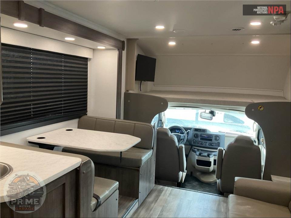 2026 Jayco M-31 FF FORD - REDHAWK SE SERIES — фото 9