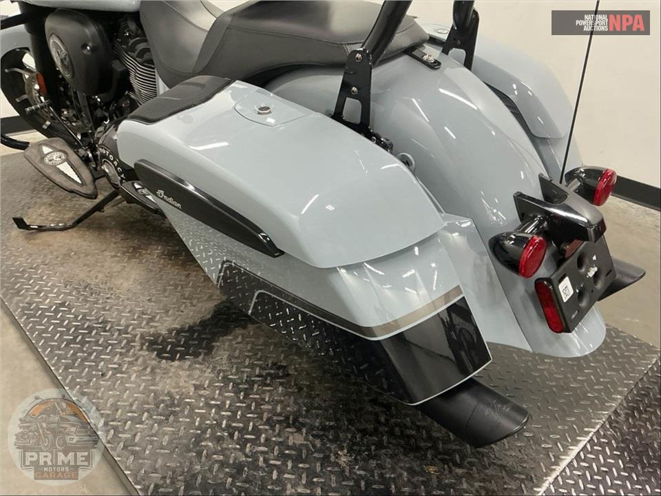 2025 Indian Motorcycle CHIEFTAIN DARK HORSE WITH POWERBAND AUDIO PACKAGE (BLACK) — фото 15
