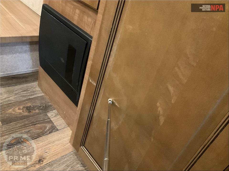 2017 Rockwood By Forest River M-8288WSA - SIGNATURE ULTRA LITE FIFTH WHEEL SERIES — фото 25