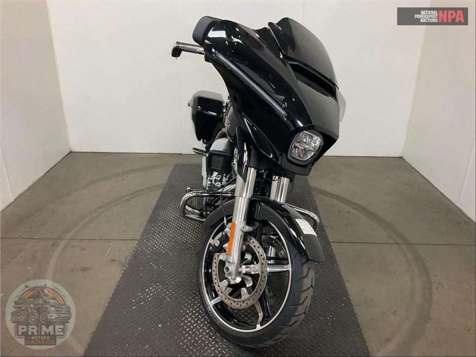 2025 Harley-Davidson FLHX STREET GLIDE — фото 2