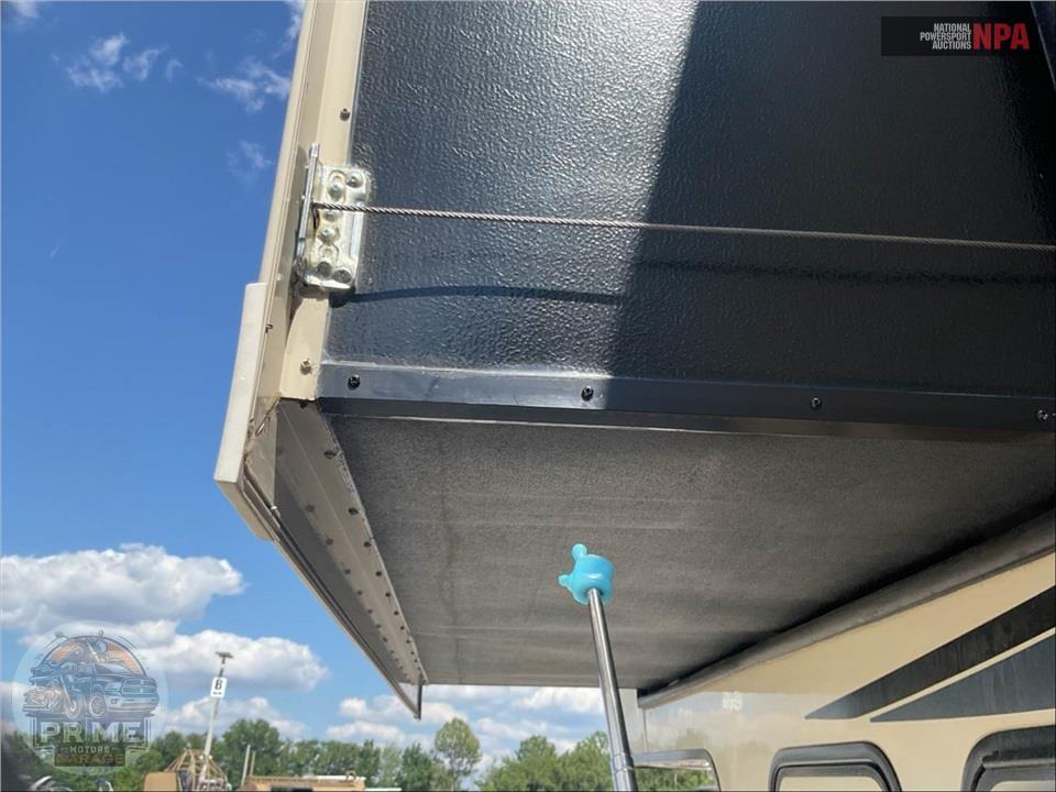 2019 Keystone Rv M-330 RL - MONTANA HIGH COUNTRY FIFTH WHEEL SERIES — фото 22