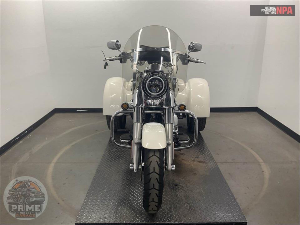 2019 Harley-Davidson FLRT FREEWHEELER — фото 2
