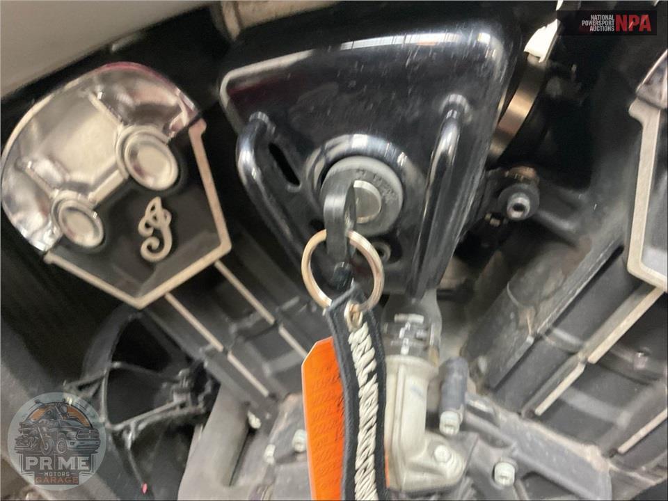 2018 Indian Motorcycle SCOUT BOBBER (BRONZE/SILVER/RED) — фото 9