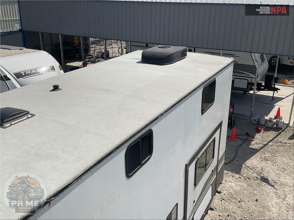2022 Crossroads Rv M-388 FKL - HAMPTON SERIES — фото 42