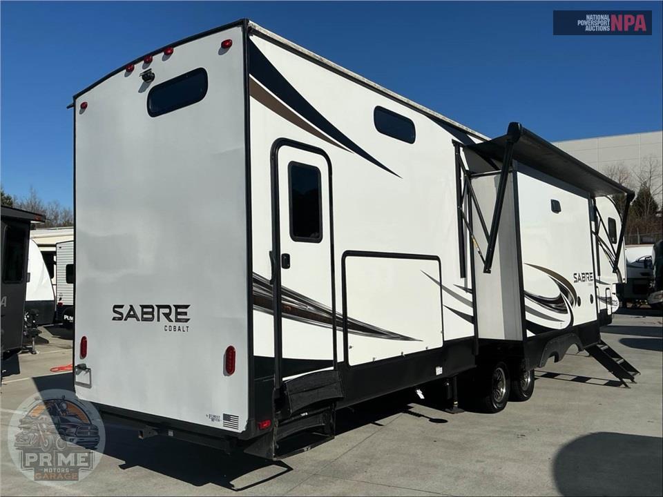 2022 Sabre By Forest River M-38DBQ - FIFTH WHEEL SERIES — фото 4