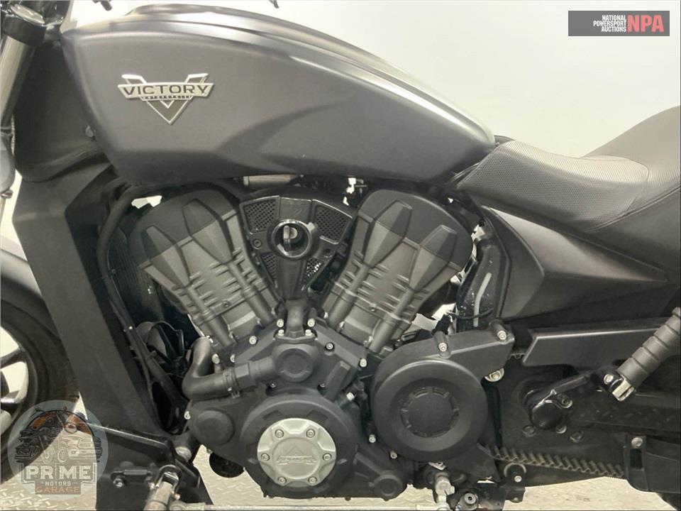 2017 Victory Motorcycles OCTANE — фото 7