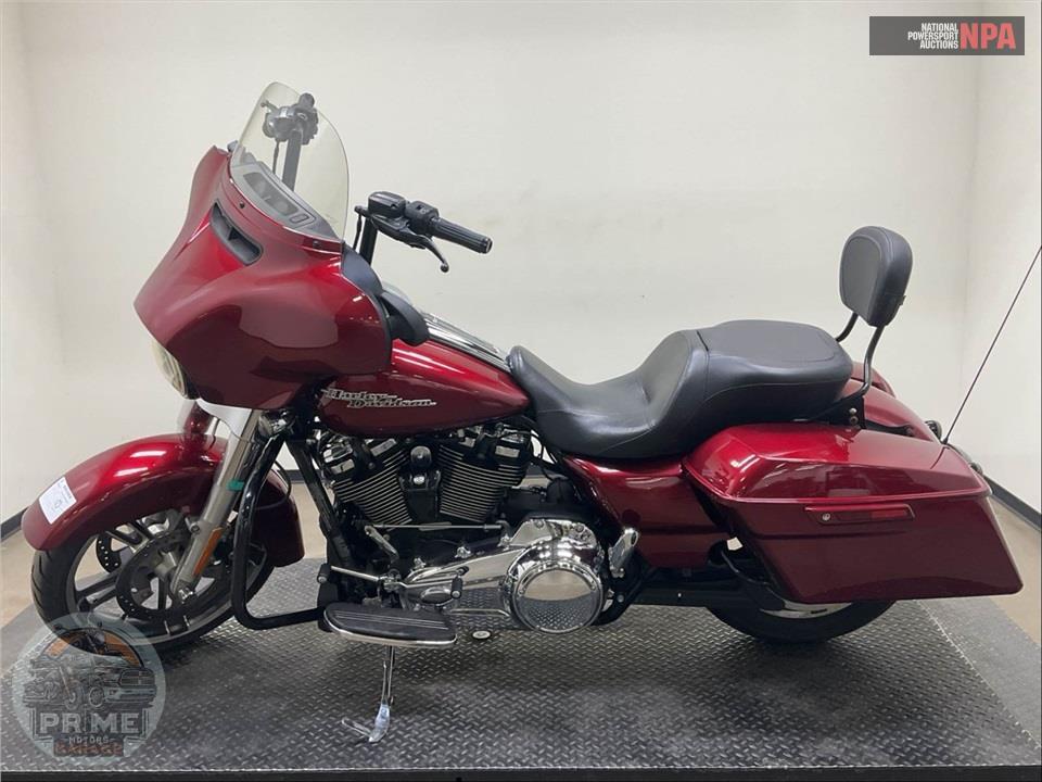 2017 Harley-Davidson FLHX STREET GLIDE — фото 3
