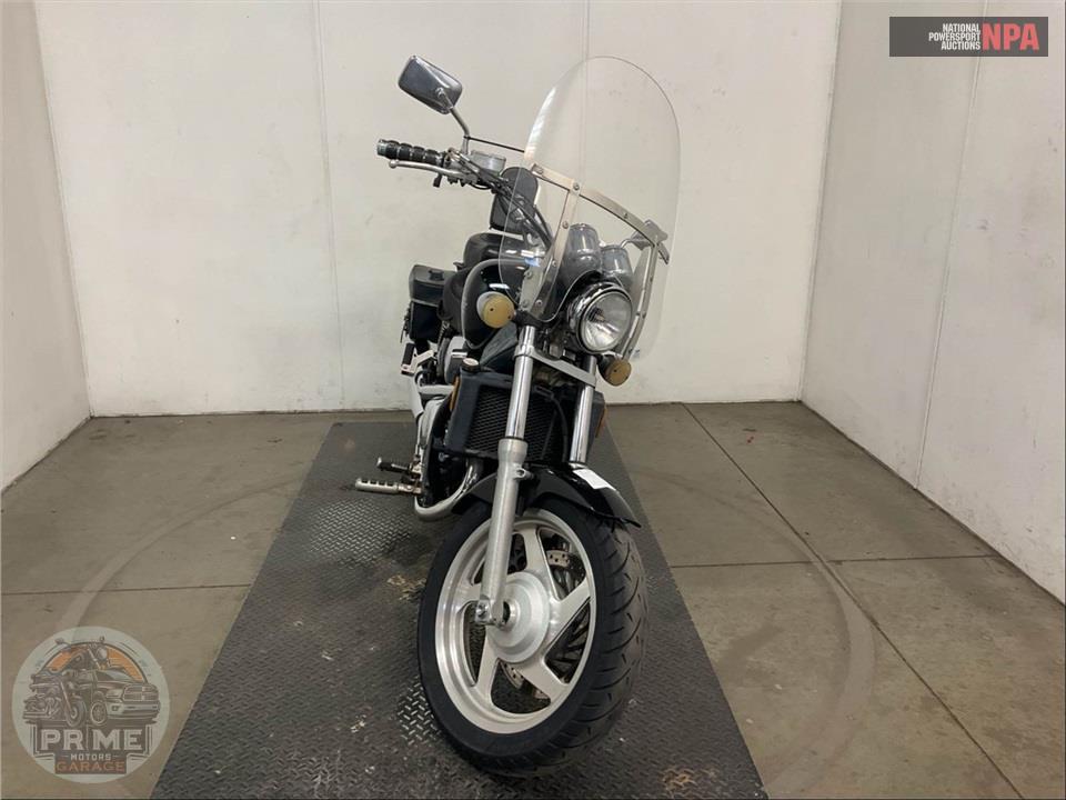 2002 Honda VF750C2 MAGNA — фото 2