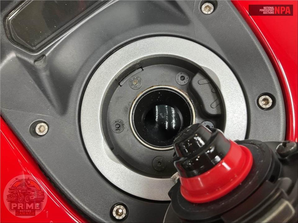 2013 Ducati DIAVEL CARBON — фото 13