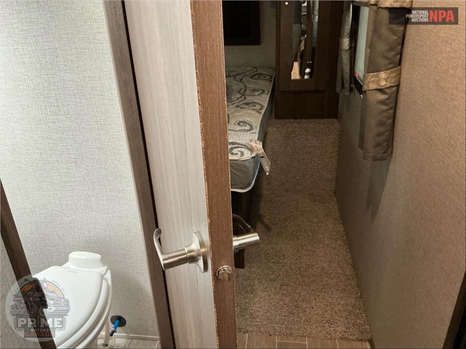 2020 Keystone Rv M-332 BH - LAREDO SERIES — фото 21
