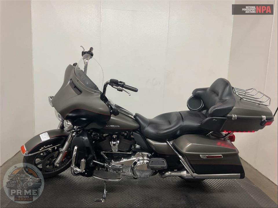 2018 Harley-Davidson FLHTK ULTRA LIMITED — фото 3