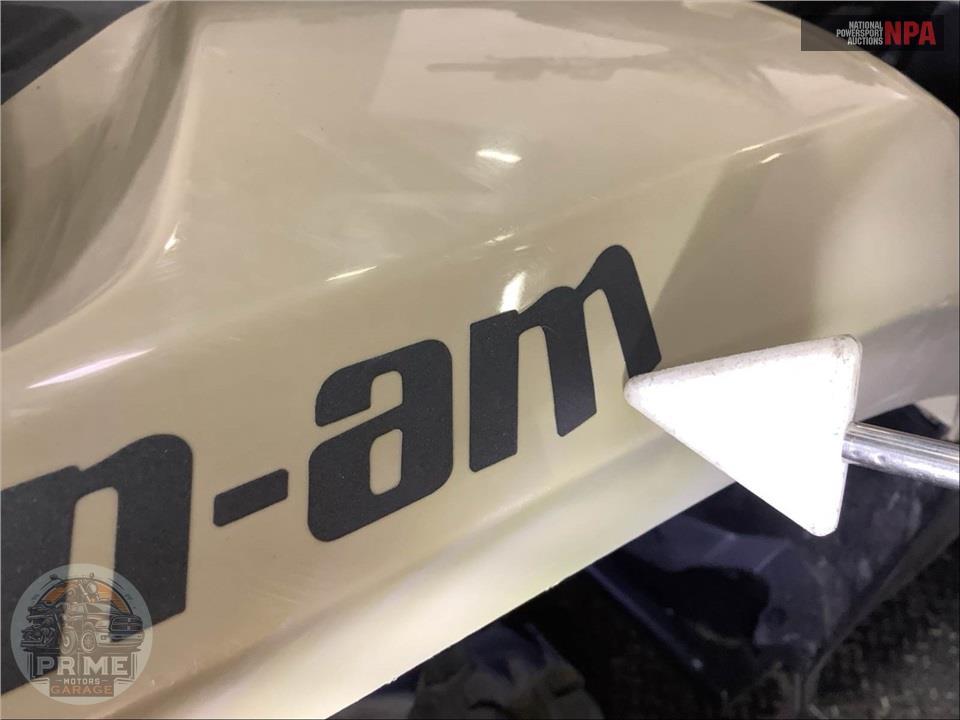 2026 Can-Am OUTLANDER PRO XU HD7 — фото 16