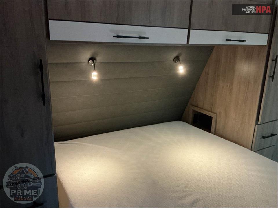 2024 Grand Design Recreational Vehicles M-2970RL - IMAGINE SERIES — фото 11