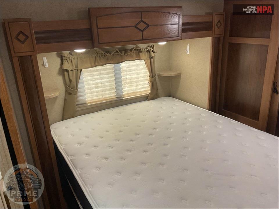 2016 Crossroads Rv M-29 RL - SUNSET GRAND RESERVE SERIES — фото 12
