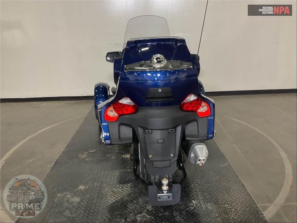 2010 Can-Am SPYDER RT-S SE5 — фото 4