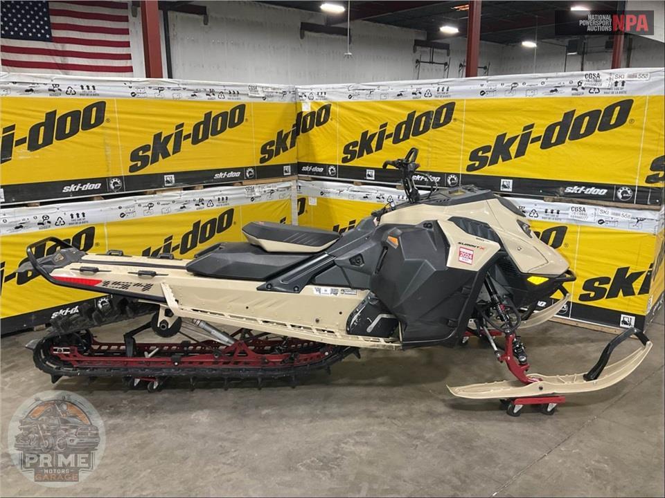2024 SKI-DOO Summit X 154 850 E-TEC PowderMax Light FlexEdge 2.5" SHOT
