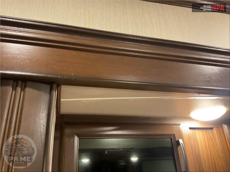 2019 Palomino By Forest River M-383FBC - COMPASS FIFTH WHEEL SERIES — фото 20